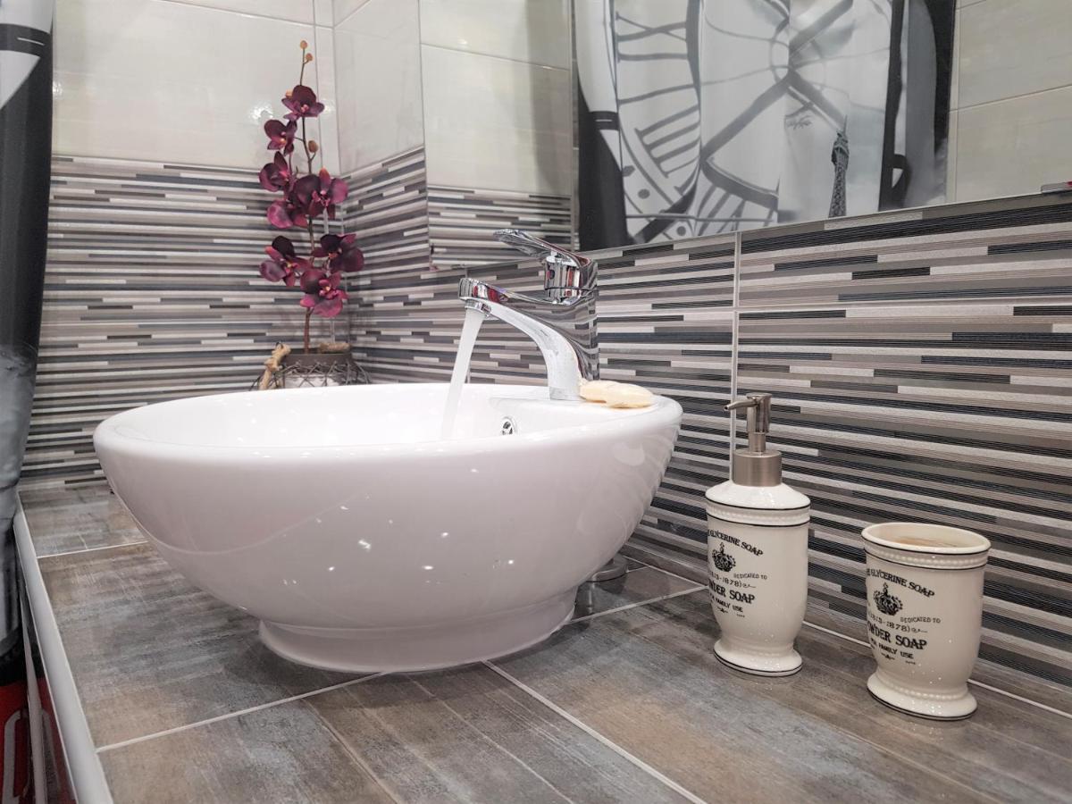 Betty'S Central Suite Александруполис Екстериор снимка